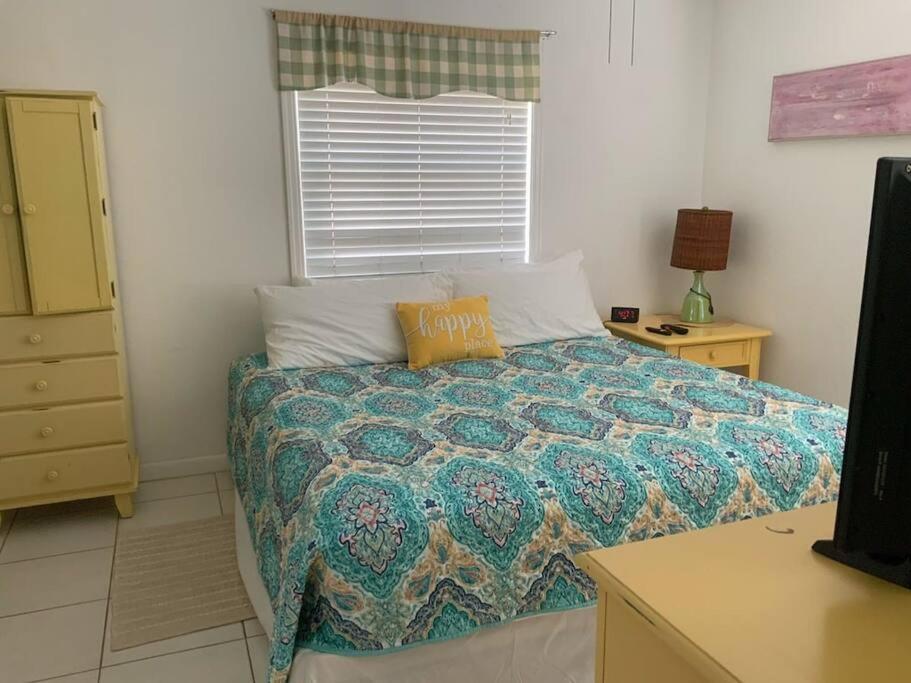 Lovely 1 Bedroom Unit Across From Lido Key Beach Сарасота Экстерьер фото
